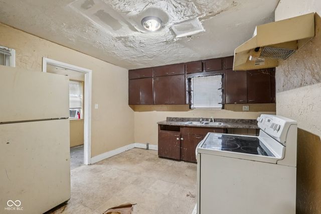 404 N Grant Avenue, Indianapolis, IN 46201