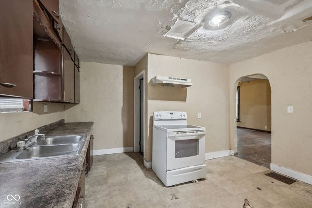 404 N Grant Avenue, Indianapolis, IN 46201