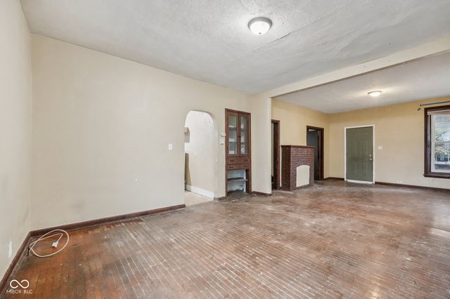 404 N Grant Avenue, Indianapolis, IN 46201