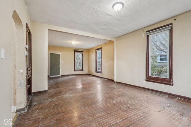 404 N Grant Avenue, Indianapolis, IN 46201