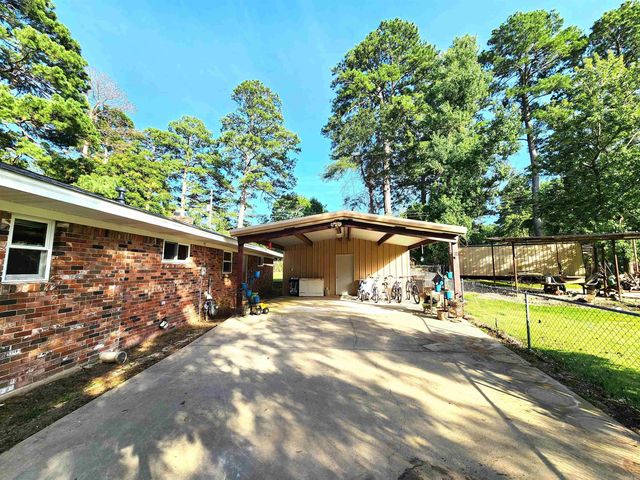 1203 Pine Circle, Smackover, AR 71762