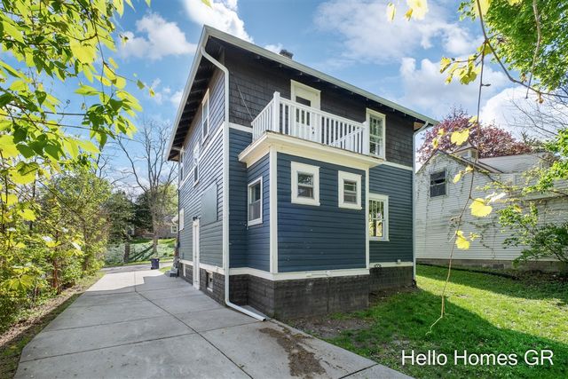 949 College Avenue, Grand Rapids, MI 49503
