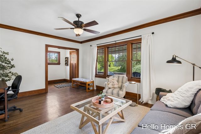 949 College Avenue, Grand Rapids, MI 49503