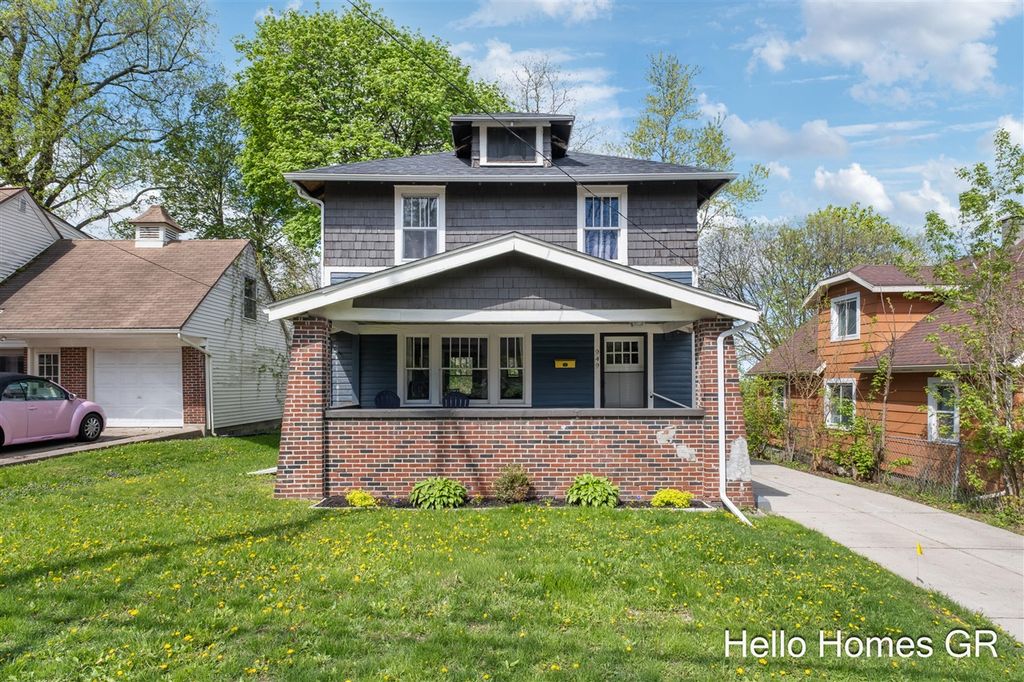 949 College Avenue, Grand Rapids, MI 49503