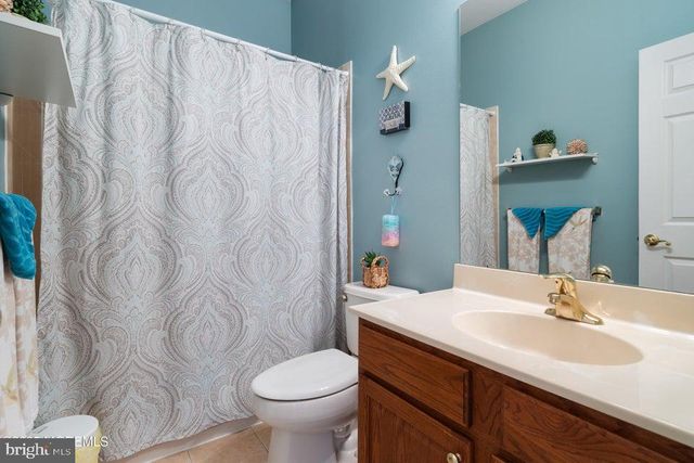 24 POND VIEW CIRCLE, Barnegat, NJ 08005