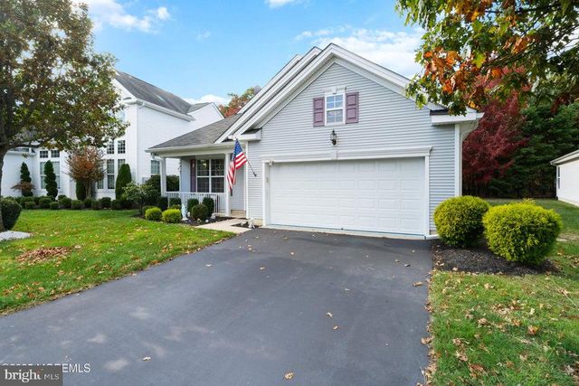 24 POND VIEW CIRCLE, Barnegat, NJ 08005