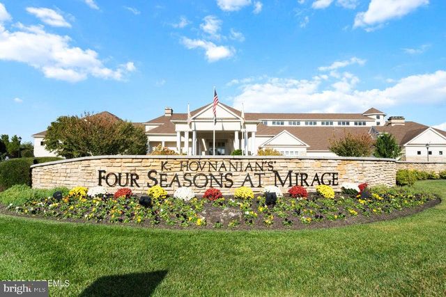 24 POND VIEW CIRCLE, Barnegat, NJ 08005