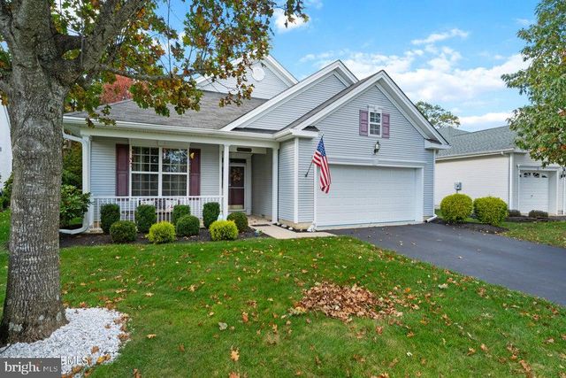 24 POND VIEW CIRCLE, Barnegat, NJ 08005