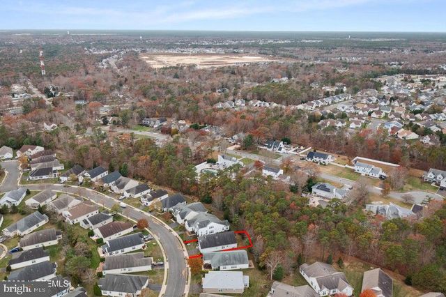 24 POND VIEW CIRCLE, Barnegat, NJ 08005