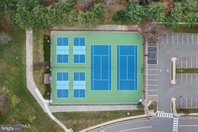 24 POND VIEW CIRCLE, Barnegat, NJ 08005