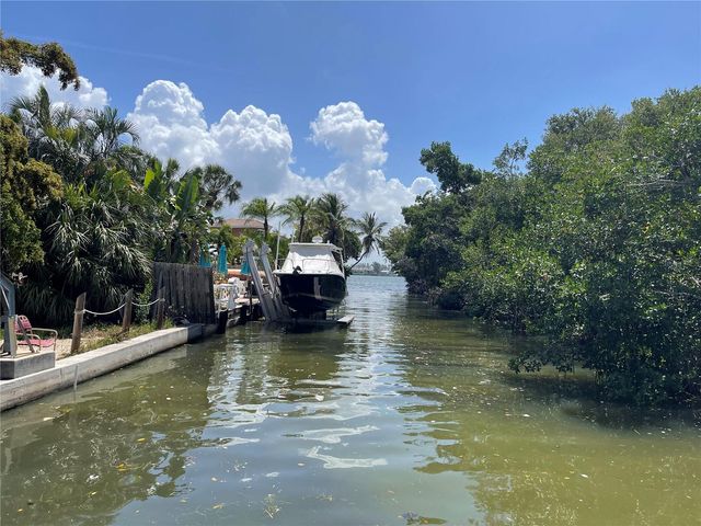 2100 AVENUE A, Bradenton Beach, FL 34217