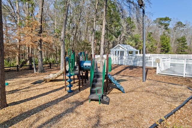 534 Beverly Drive, Summerville, SC 29485