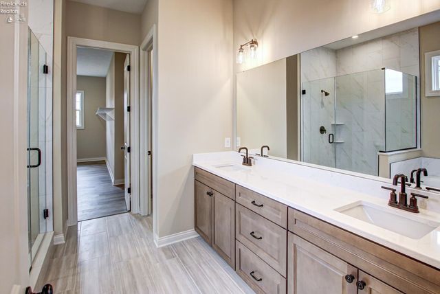 5843 Marcella Way, North Ridgeville, OH 44039