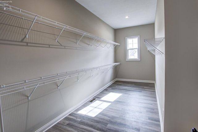 5843 Marcella Way, North Ridgeville, OH 44039