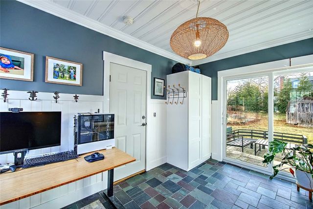 4 Hillcrest Avenue, Smithfield, RI 02828