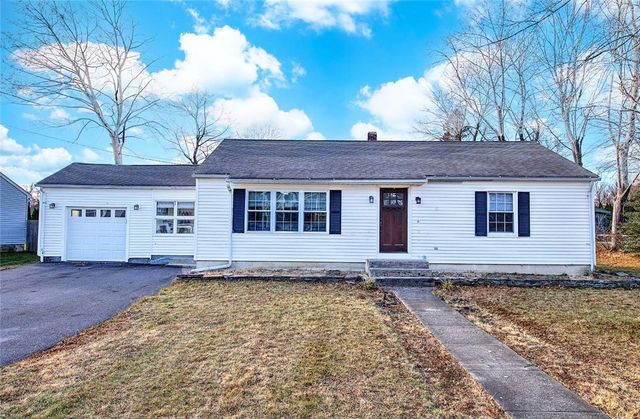 4 Hillcrest Avenue, Smithfield, RI 02828