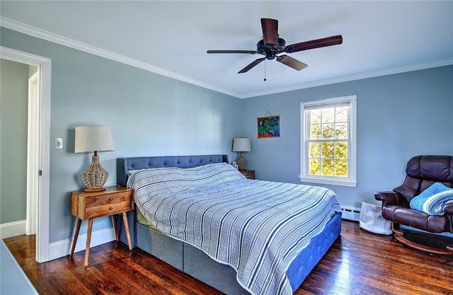 4 Hillcrest Avenue, Smithfield, RI 02828