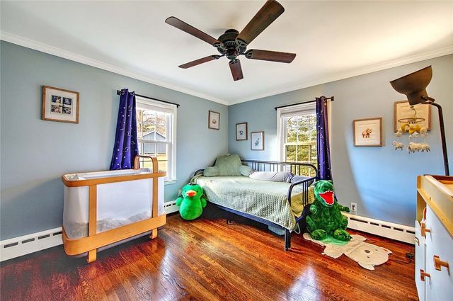 4 Hillcrest Avenue, Smithfield, RI 02828