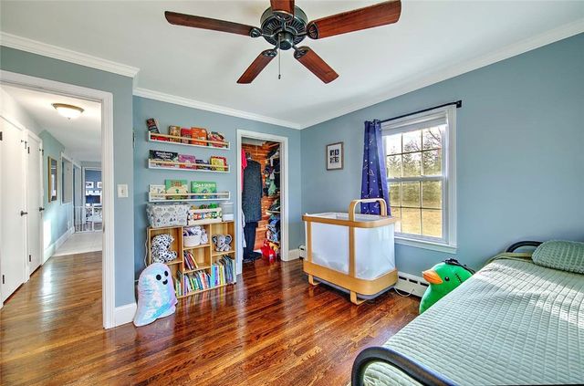 4 Hillcrest Avenue, Smithfield, RI 02828