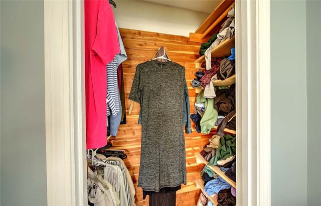 4 Hillcrest Avenue, Smithfield, RI 02828