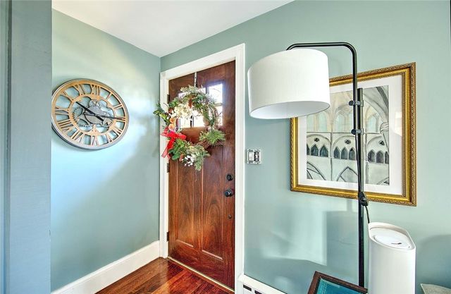 4 Hillcrest Avenue, Smithfield, RI 02828