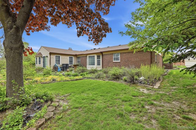 11136 Bellwood Drive, Plymouth Charter Township, MI 48170
