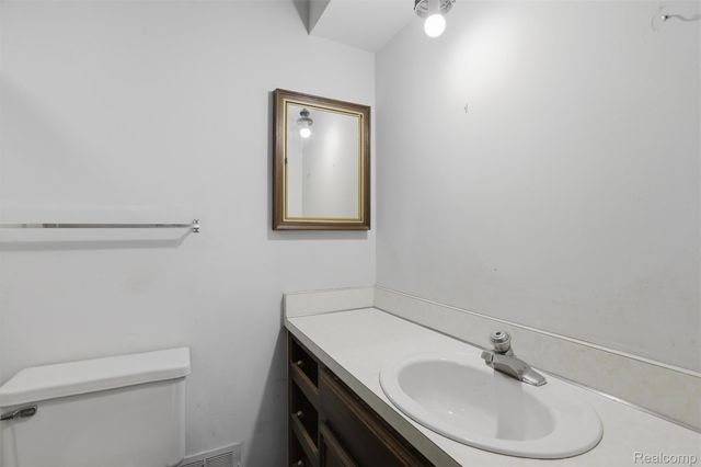 11136 Bellwood Drive, Plymouth Charter Township, MI 48170