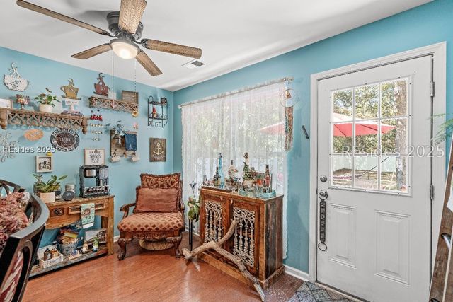 23 Oleander Dr, Beaufort, SC 29907