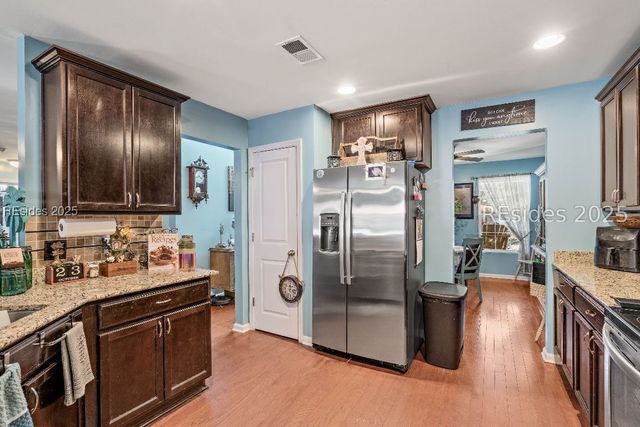 23 Oleander Dr, Beaufort, SC 29907