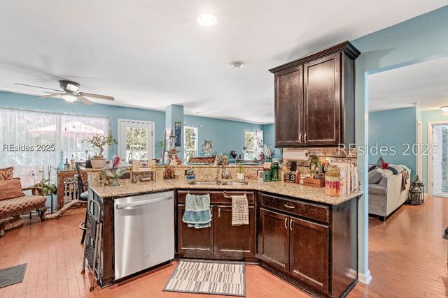 23 Oleander Dr, Beaufort, SC 29907