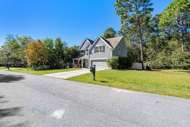 23 Oleander Dr, Beaufort, SC 29907