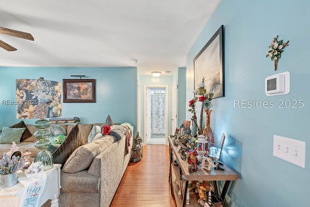 23 Oleander Dr, Beaufort, SC 29907