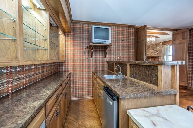 1010 Aspen Road, Gainesville, TX 76240