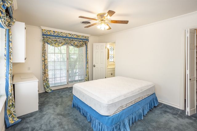 1010 Aspen Road, Gainesville, TX 76240