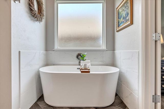 15909 Stillmeadows Drive, Edmond, OK 73013