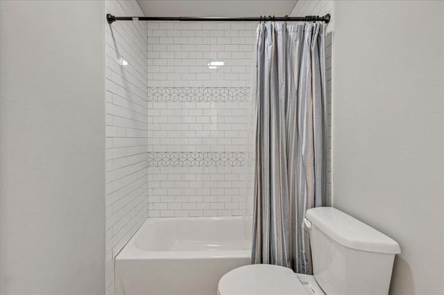 15909 Stillmeadows Drive, Edmond, OK 73013