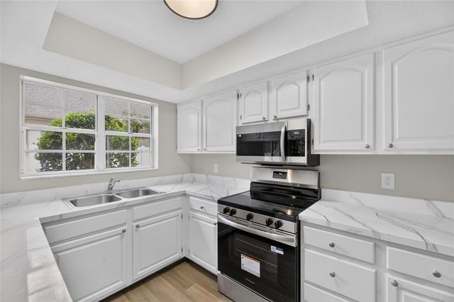 1214 BIG PINE DRIVE, Valrico, FL 33596