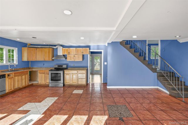 147 Branch Avenue, Central Islip, NY 11722