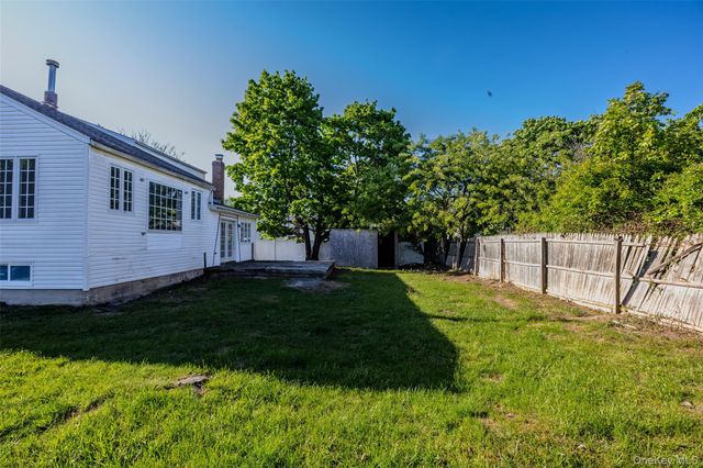 147 Branch Avenue, Central Islip, NY 11722