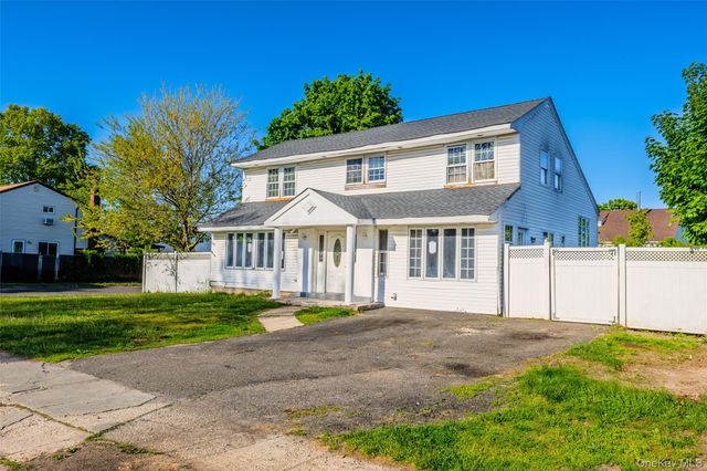 147 Branch Avenue, Central Islip, NY 11722