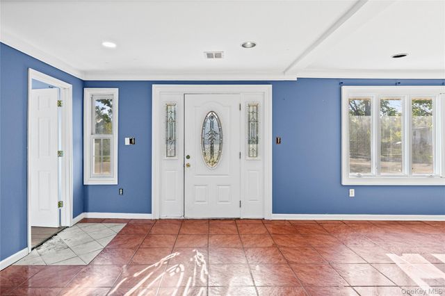 147 Branch Avenue, Central Islip, NY 11722