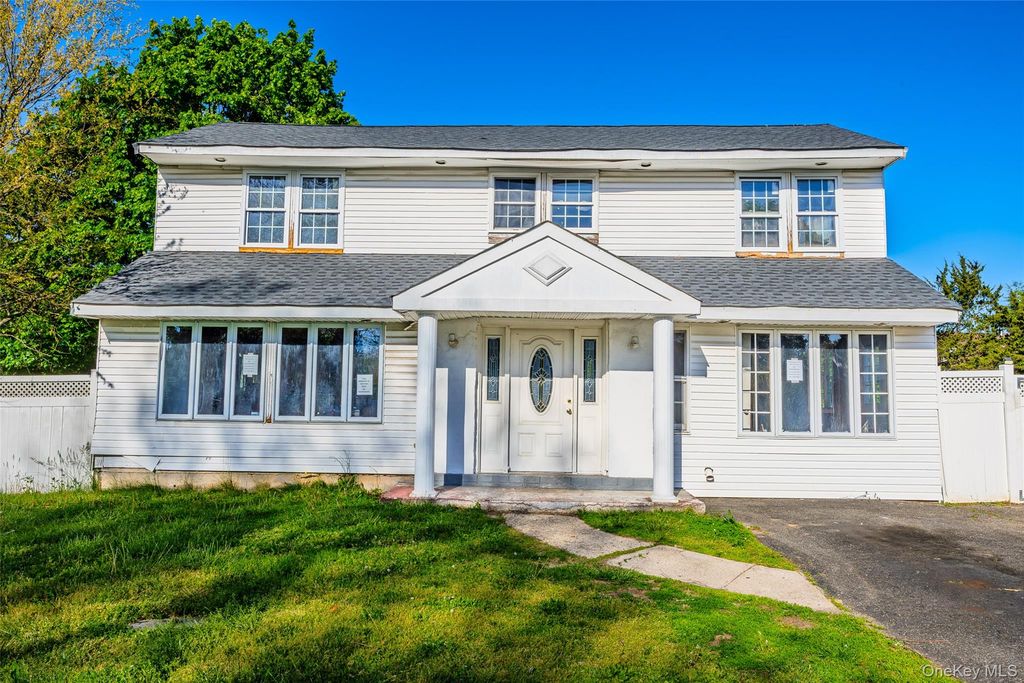 147 Branch Avenue, Central Islip, NY 11722