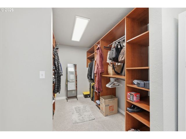 1271 ARCADIA Dr, Eugene, OR 97401