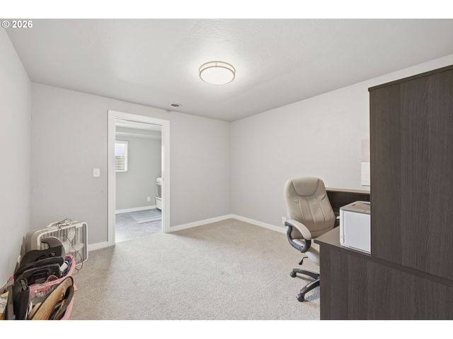 1271 ARCADIA Dr, Eugene, OR 97401