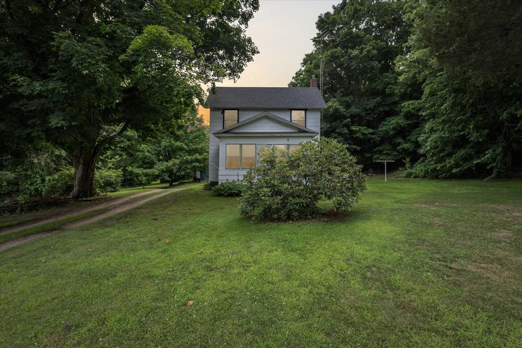 842 10th Street, Gun Plain Twp, MI 49080