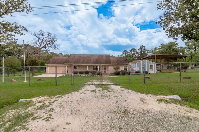 72 Oak Hill Drive, Huntsville, TX 77320