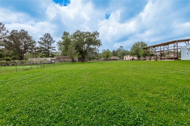 72 Oak Hill Drive, Huntsville, TX 77320