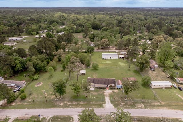 72 Oak Hill Drive, Huntsville, TX 77320
