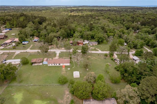 72 Oak Hill Drive, Huntsville, TX 77320