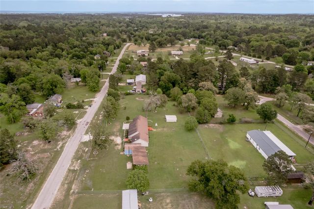 72 Oak Hill Drive, Huntsville, TX 77320